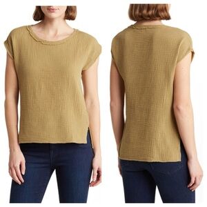 HP!✨T Tahari Crinkle Gauze Side Slit Top